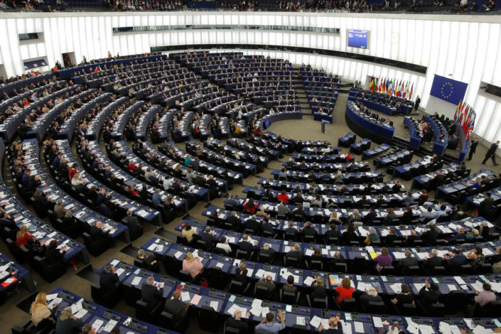 EP pozvao Srbiju da prizna Kosovo i uvede sankcije Rusiji