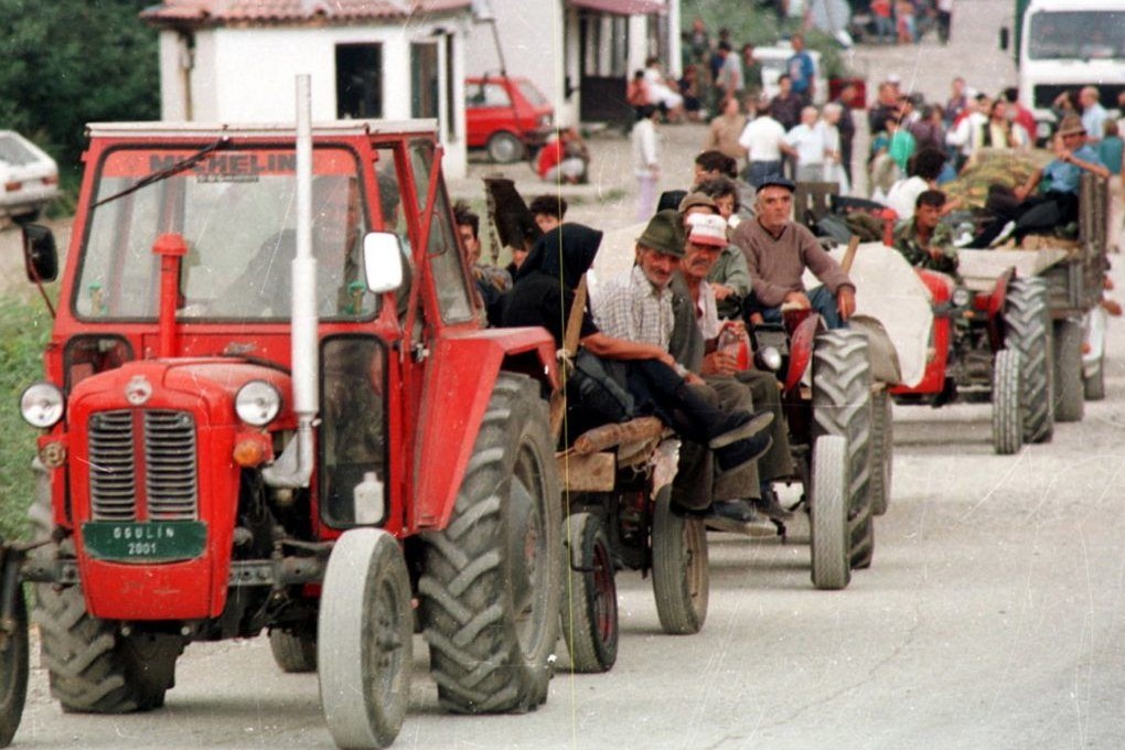 Izbeglička kolona prognanih Srba iz Krajine nakon operacije Oluja avgusta 1995. (Foto: Tanjug/Vladimir Dimitrijević)