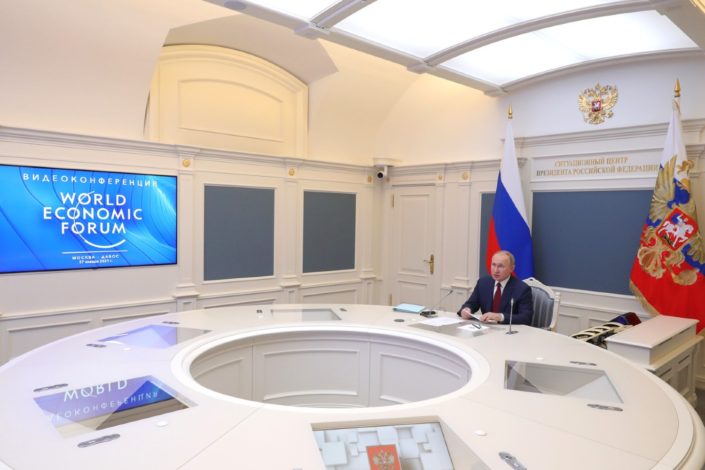 Putin: Svet može dospeti u situaciju borbe svih protiv svih