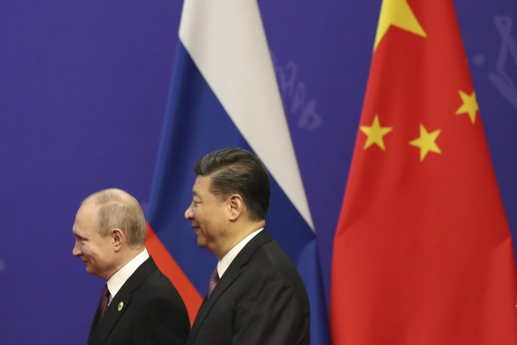 Predsednik Rusije Vladimir Putin i predsednik Kine Si Đinping tokom susreta u Pekingu, 26. april 2019. (Foto: Kenzaburo Fukuhara/Pool Photo via AP)