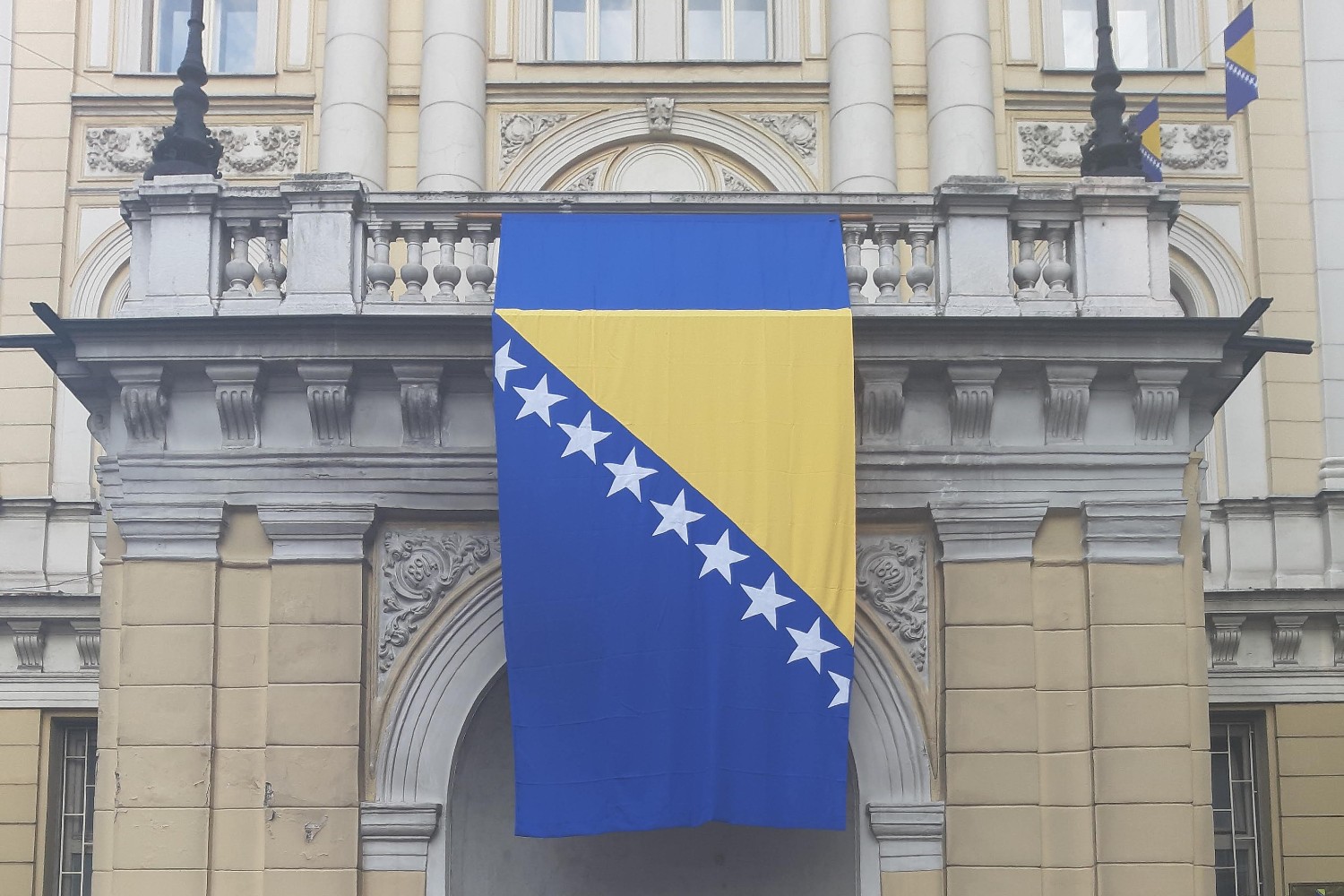 Flag Bosnia