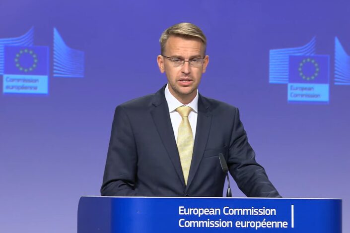 EU pozvala Vučića i Kurtija na hitan sastanak u Briselu