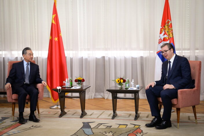 Kineski šef diplomatije u Beogradu: Kinezi znaju da u Srbiji imaju prijatelja