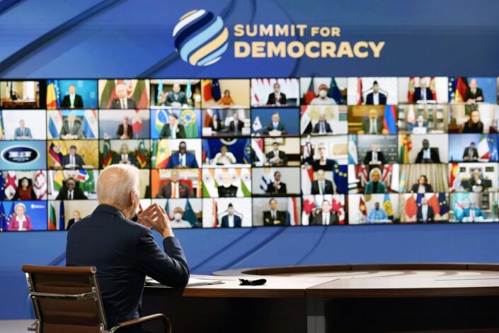 D. Kosirev: Fijasko Bajdenovog Samita za demokratiju