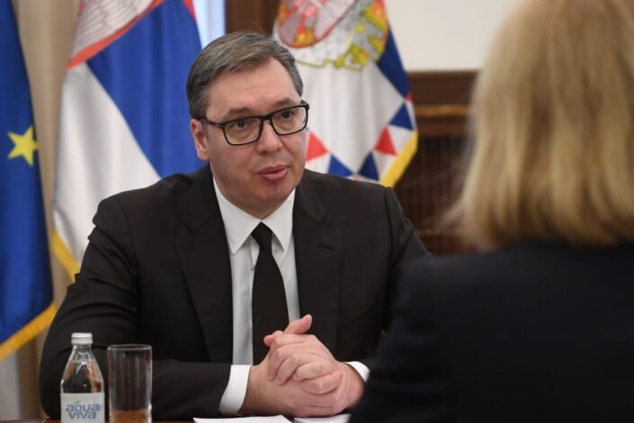 K. Donfrid: Pitanje sankcija Rusiji je sada na stolu pred Srbijom