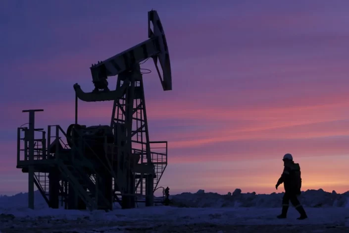Rojters: EU ograničava cenu ruske nafte na 60 dolara po barelu