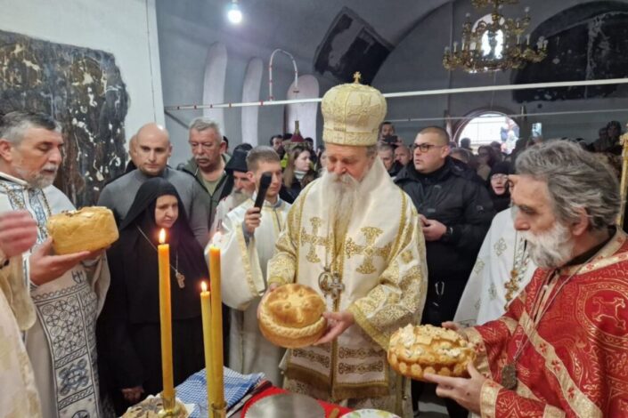 Ko će nas razdvojiti od svetinje