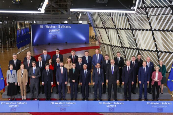 Beskonačni uslovi na putu Srbije u EU