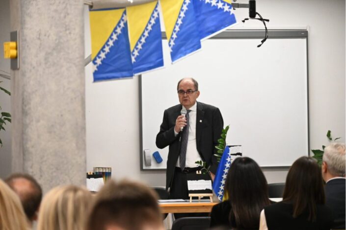 Da li Šmit odlazi i šta čeka BiH?